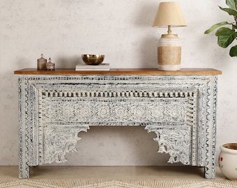 Handgesneden Indiase consoletafel: vintage houten halmeubilair