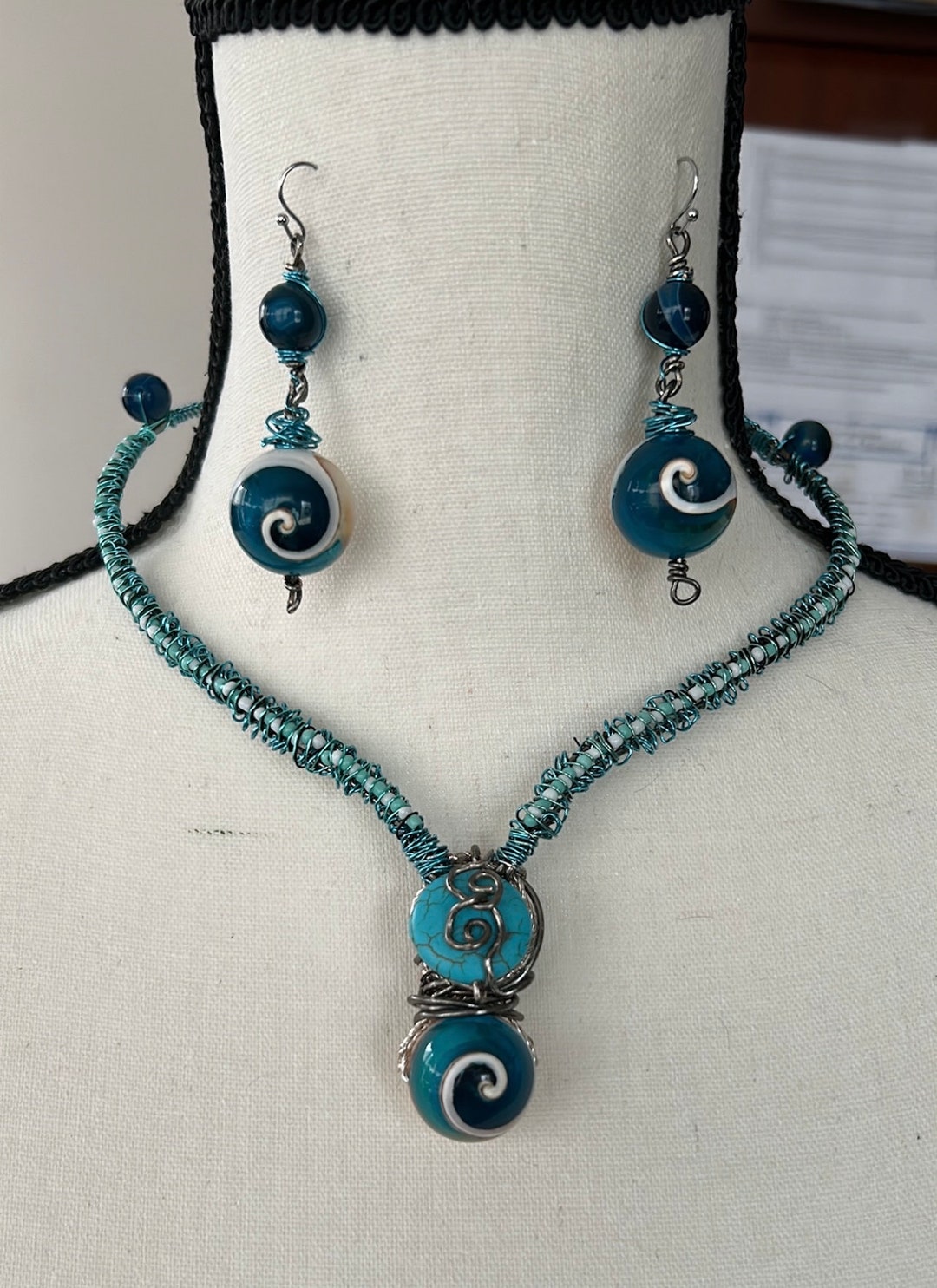 Turquoise Wire Wrapped - Handmade Sea Shell Lg. Beads Choker/necklace ...