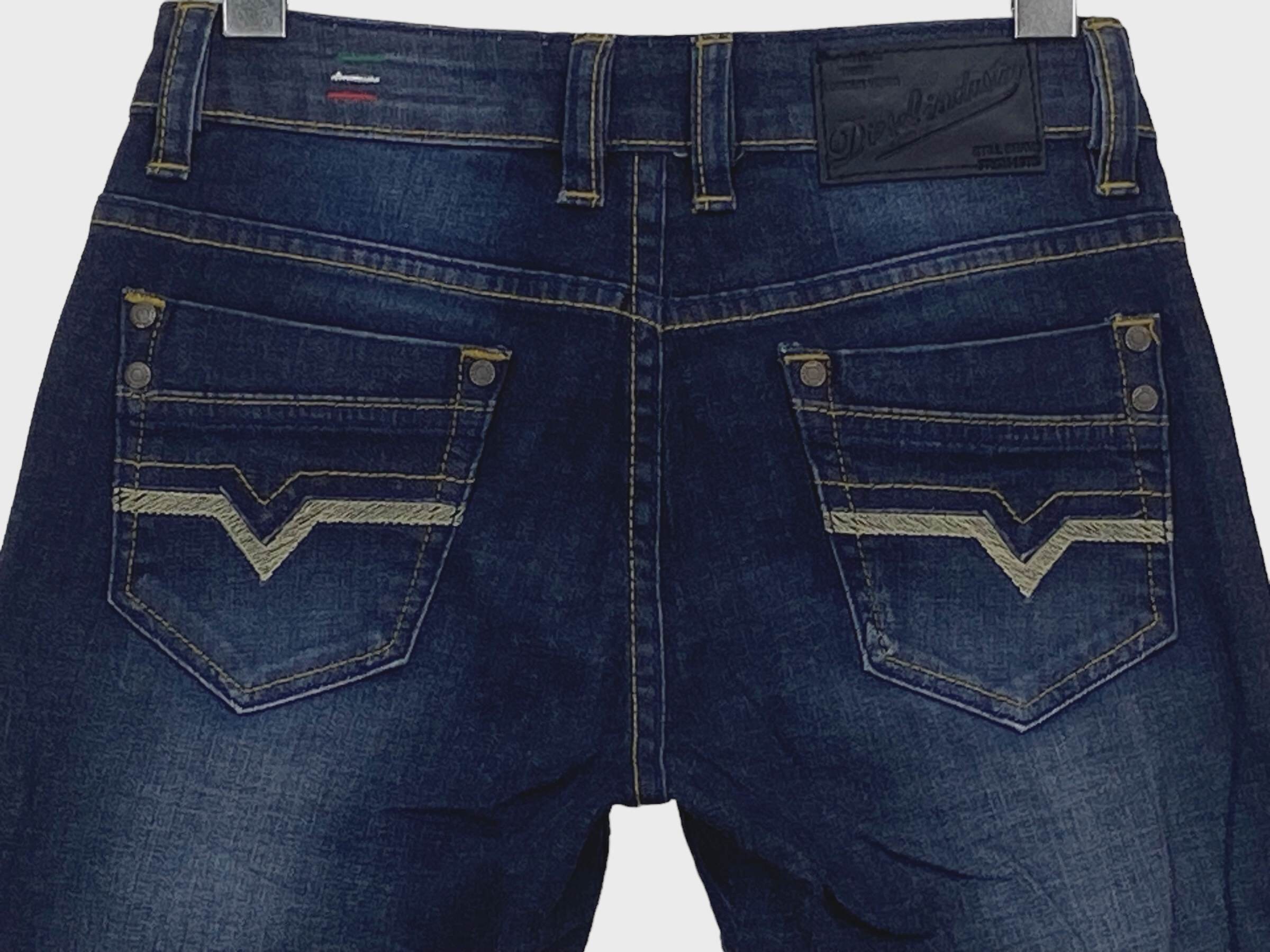 ディーゼル　フレアダメージデニム ディーゼル フレア デニム ジーンズ：ダメージ加工 ローライズ、サイズ