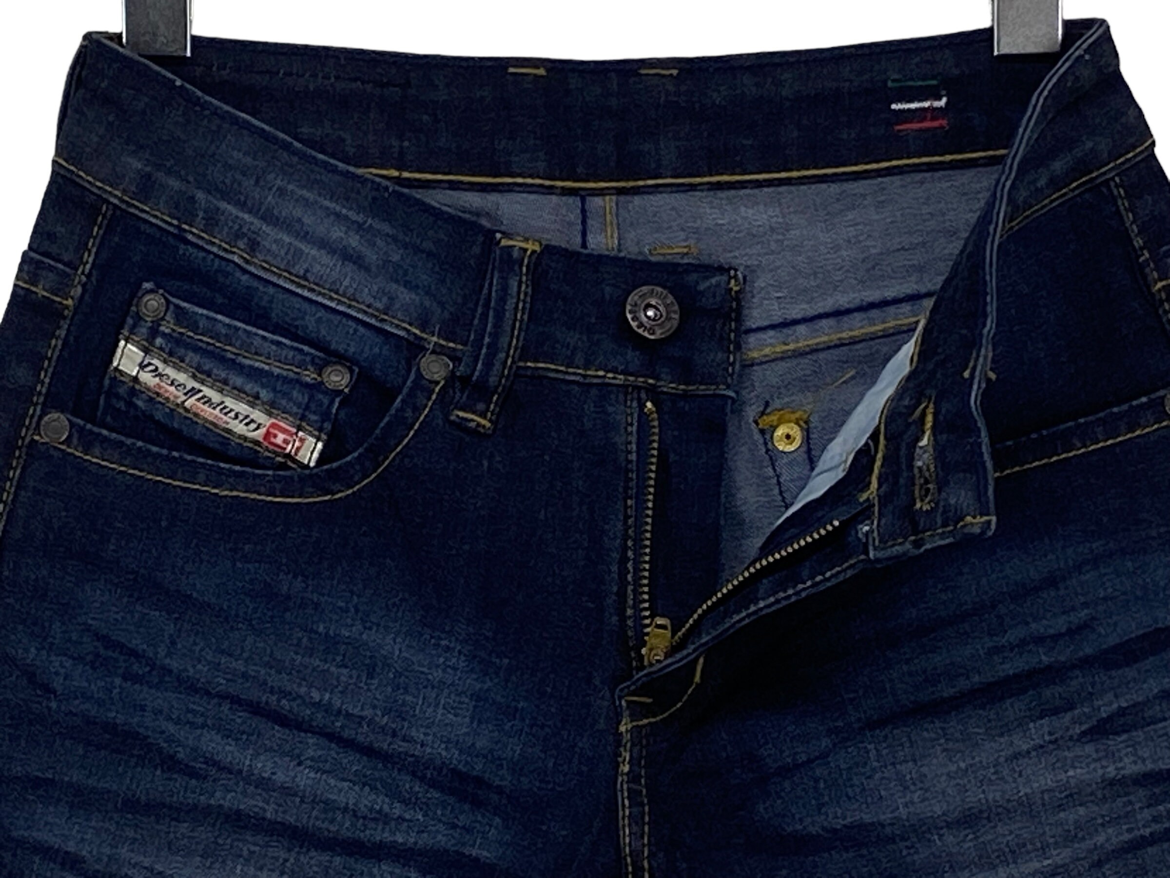 ディーゼル フレア デニム ジーンズ：ダメージ加工 ローライズ、サイズ