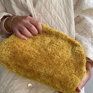 Soft Pouch Knitted Bag, Handmade Women&#39;s Winter Bag, Great for Carrying Essentials, Perfect Gift For Her