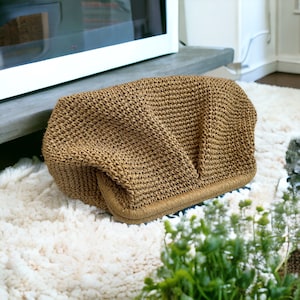 Handgefertigte gehäkelte Clutch aus Raffia, schicke gehäkelte Beuteltasche, perfektes Geschenk für Sie