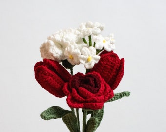 Duurzaam gehaakt boeket | Rood wit wintergroen en duurzaam | Tulpenboeket | Kleurrijk cadeauboeket