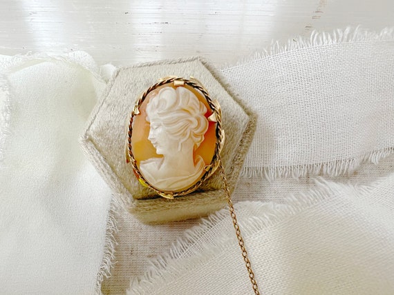 Vintage 9ct Yellow Gold Cameo Brooch/Pendant - image 5