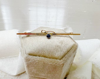 Vintage 9ct Yellow Gold & Sapphire Brooch