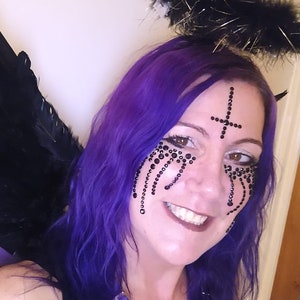 Halloween Gothic schwarz gefallener Engel, Kruzifix, Böse, Goth, Teufel Tränen Gesicht Juwelen Edelsteine Halloween Kostüm