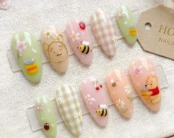 Winnie The Pooh Spring Garden Press On Nails, Aesthetic Floral Gingham Honey Bee Nail Art, Disney Pooh Fan Gift, Handmade Custom Size Nails