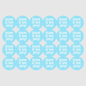 Sluitstickers Hoera ik ben jarig blauw