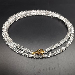 Collana con perline di quarzo ialino, collana con perline di cristallo naturale, collana di quarzo ialino, collana girocollo fatta a mano, regalo per lei