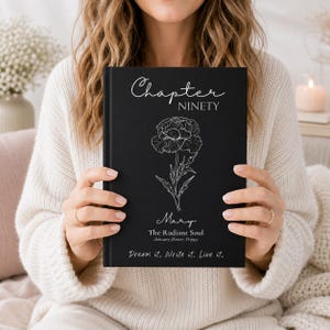 Personalisierte Geschenke zum 90. Geburtstag für sie: Geburtsblumen-Tagebuch, Notizbuch mit individuellem Namen, Erinnerungsgeschenk für Mama, Oma, Tante oder Freundin.