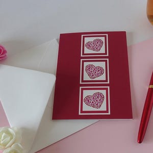 Grußkarte A6 mit Herzen aus Punkten, gefaltet mit Umschlag, Liebe, Love