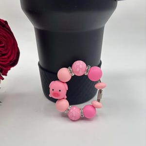 Abalorios de silicona con forma de copa con forma de abalorio para vasos Stanley Tumbler, personaje de dibujos animados en 3D, cerdito rosa inspirado en Oink