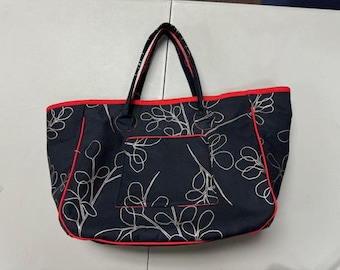 Black/red bag