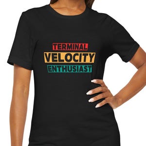 Retro Skydiving Tshirt Black - Extreme Sport Lover Tee - Skydiver Gift Men Women - Unisex Jersey Short Sleeve