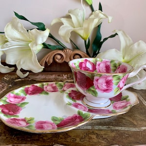 Rare vintage Royal Albert Old English Roses Combine Tasse à thé et soucoupe Bone China, ensemble de collations