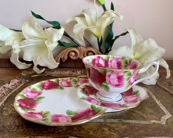 Rare vintage Royal Albert Old English Roses Combine Tasse à thé et soucoupe Bone China, ensemble de collations