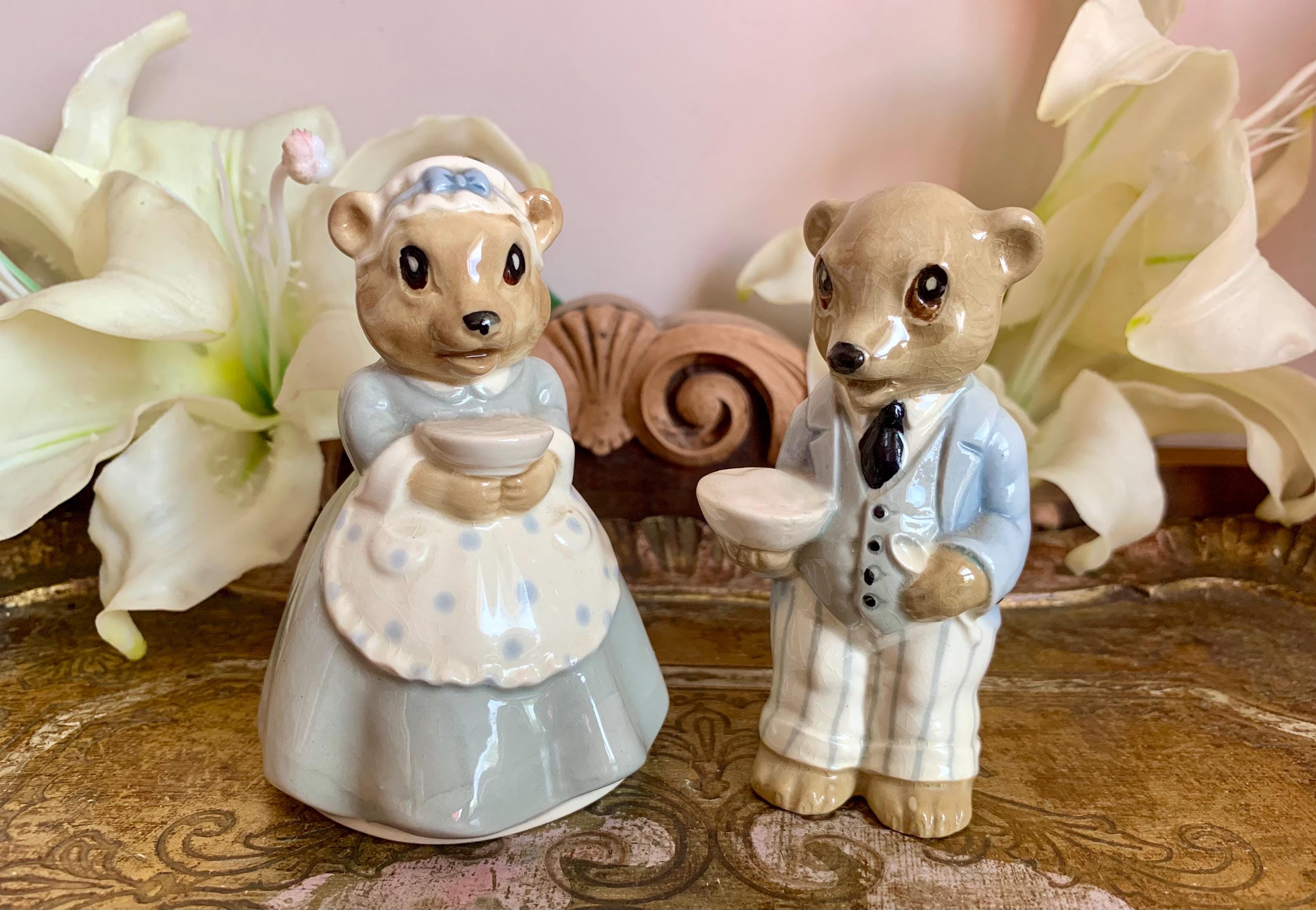 Whiskers Marty Sculptures Inc 3匹の犬の置物 Wade Three Bears - Etsy