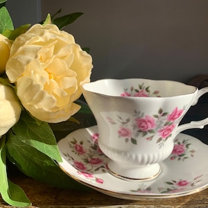 Vintage Royal Albert Fine Bone China Footed Tea Cup and saucer Pink Roses circa-1960