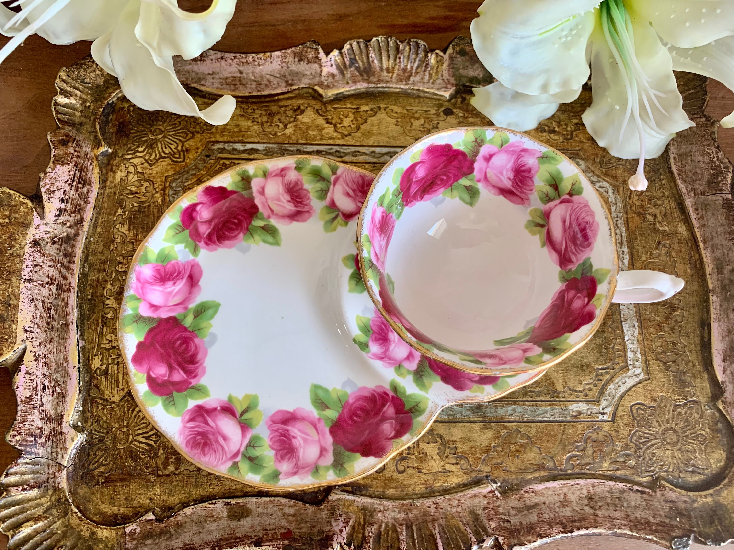 Rare tasse à thé rose en forme d'Aynsley Oban et soucoupe