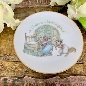Vintage Lasting Memories Decorative Wall Plate. 1981 K. Lawrence Cartoon Squirrel Bunny Sister is a Lifetime Friend. Home Office Decor Gift