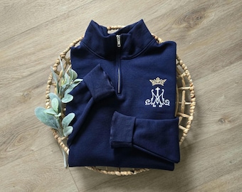 Catholic Sweatshirt, Catholic Gift, Marian Sweatshirt, Catholic Gift for Women, Auspice Maria, Catholic Embroidery, Virgin Mary Sweatshirt