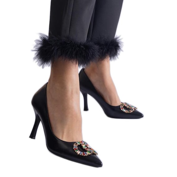 Schwarze High Heels Pumps mit Bunte Brosche,Closed Toe Schuhe für