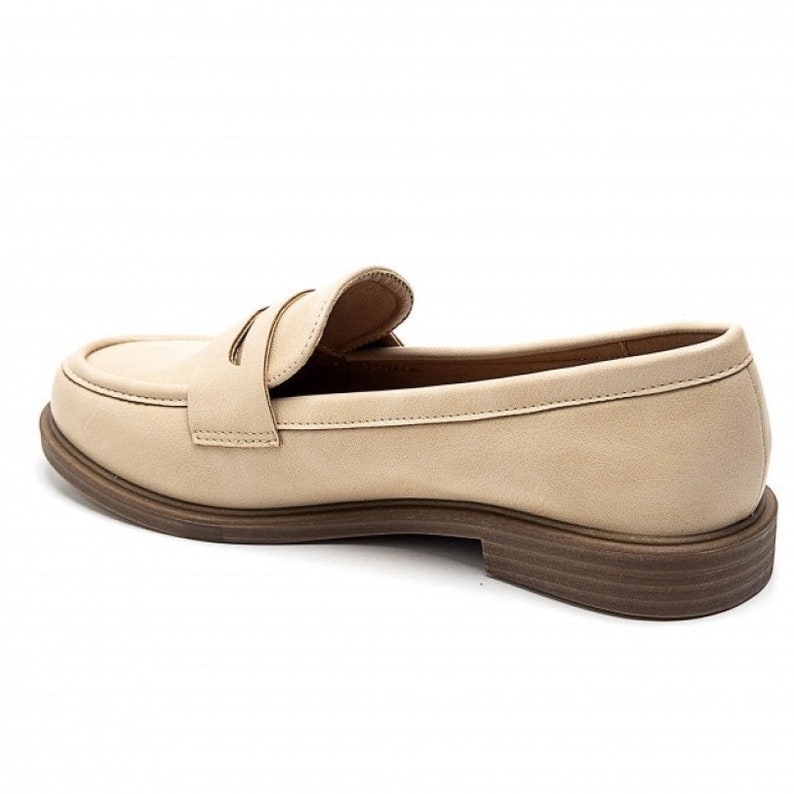 Woman Loafers shoes Size 7.5, Woman Loafers shoes Size 8.5, Woman court shoes Size 9.5, Woman court shoes Size 10.5, Woman court Beige Shoes,  Woman Loafers shoes Size 6.5,  
Woman Loafers shoes Size 5.5