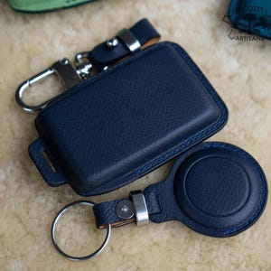 Personalize Volvo EX30 Leather Key Fob Case Cover, Volvo Remote and Airtag Cover EX90 Electric Keyless Fob Custom Colors Leather Wrist Strap