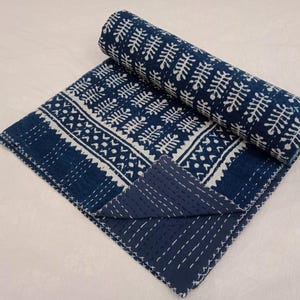 Blau indigo Handgefertigte Kantha Quilt Einzigartiges Design Handgefertigte Kantha Quilted Bettwäsche Tagesdecke Handblock Print Decke Gut aussehende Quilt