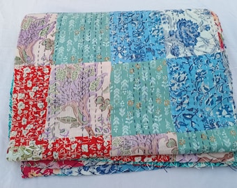 Couette réversible Kantha Courtepointe Kantha faite main Design unique Literie matelassée Kantha faite main Couvre-lit imprimé Couverture courtepointe