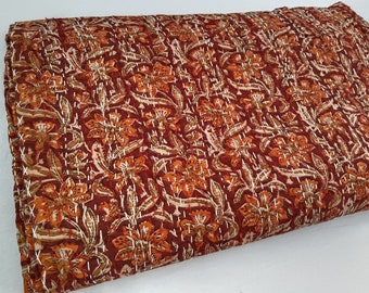 Maroon Kantha Quilt: Handgemachte Baumwolle Tagesdecke