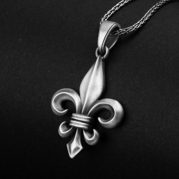 Fleur de Lis Charm, Silver Fleur de Lis, French Symbol, Royal Emblem, Lily Flower Chic Accessory, Regal Necklace, Heraldic