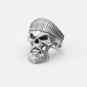 Angry Skull Ring, Beret Skull, Bearded Skull, Silver Ring, Edgy Jewelry, Bold Skull, Hipster Style, Statement Piece, Unique Accessory