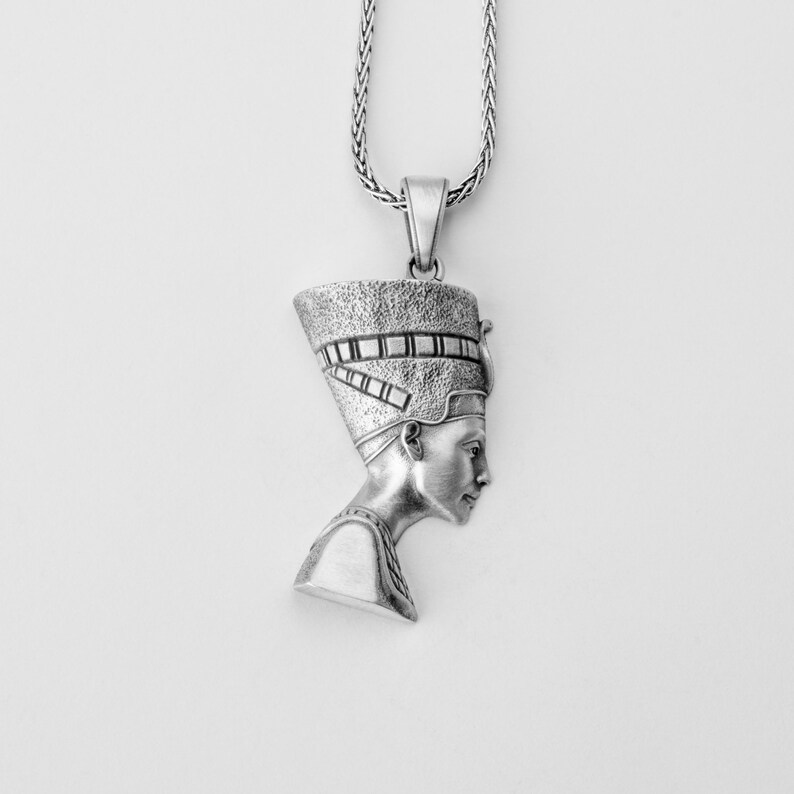 Nefertiti Pendant, Egyptian Jewelry, Silver Nefertiti, Ancient Egypt, Queen Necklace, Historical Charm, Powerful Woman image 6