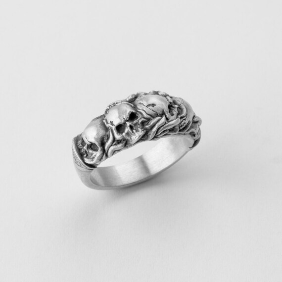 Gothic Skull Ring, Sterling Silver, Dark Fashion, Memento Mori, Macabre Jewelry, Edgy Style, Gothic Accessory, Statement Ring, Biker Ring