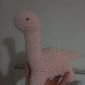 Dinosaure peluche en crochet Rose