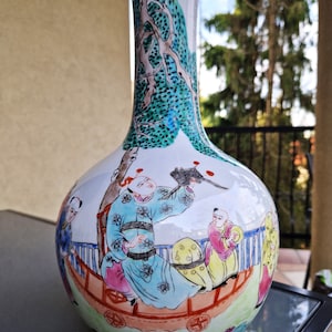 Vintage Famille Rose Porcelain Vase: Hand-Painted Chinoiserie Decor (34cm/13&quot;)