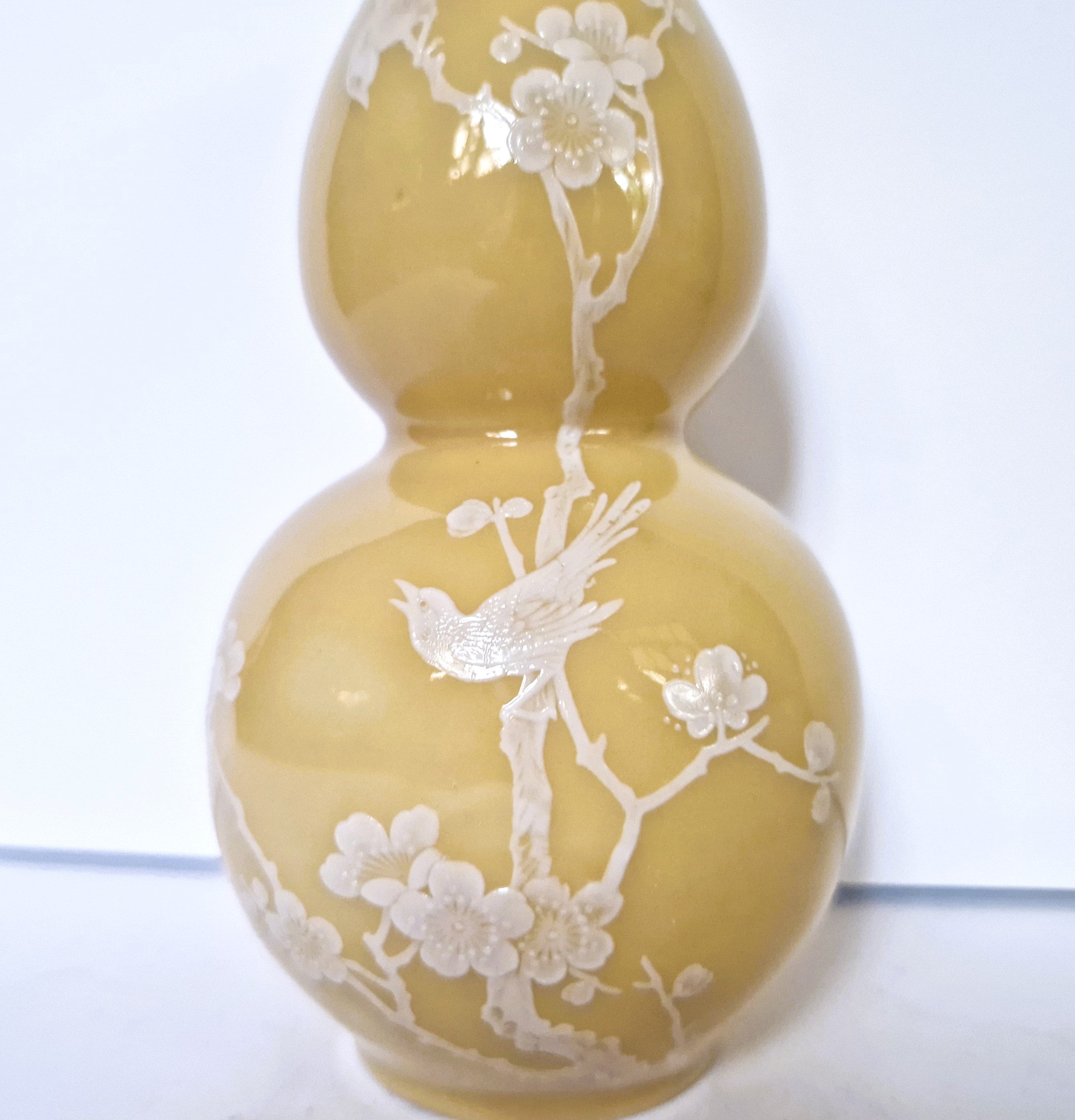 ヴィンテージ景徳鎮の二重瓢箪花瓶：黄釉磁器、鳥と梅 - Etsy 日本