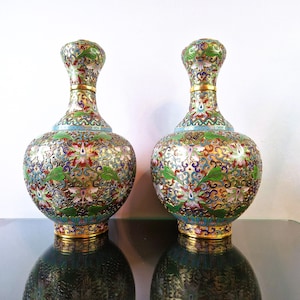 Pair of Chinese Cloisonne Enamel Vases, Flowers Motif, Garlic Bulb Vases, Garlic Head Vases, Vintage Chinoiserie, Cloisonne Copper Brass