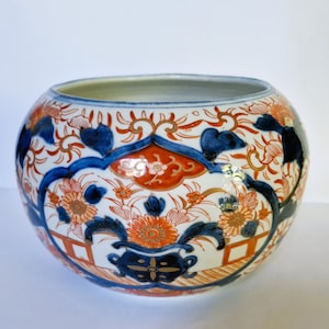 Japanese Antique Porcelain Imari Meiji Planter Traditional Japanese Jardiniere, Hand Painted Flower Cache Pot Center Bowl Japanese Stoneware