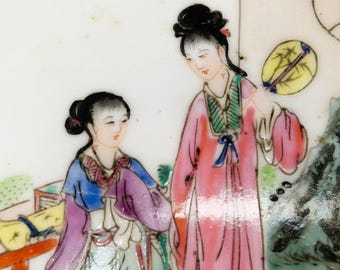 Hand-Painted Famille Rose Porcelain Plate: Chinese Antique Chinoiserie Decor, Figural Scene
