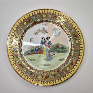 Chinesischer Porzellanteller mit Gartenszene, chinesischer antiker goldener handgemalter Teller Chinoiserie-Dekor mit Damen 26 cm / 10 "hängende Wandkunst