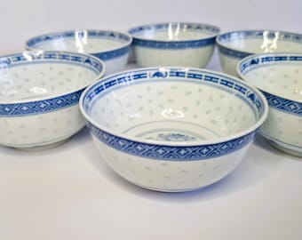 ヴィンテージ中国製米粒磁器ボウル：龍のモチーフ、青と白の陶器6個