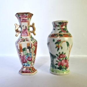 Para chińskich porcelanowych wazonów Canton, chiński eksport kantoński Famille Rose Medallion Porcelanowy miniaturowy wazon, ręcznie malowany, dynastia Qing