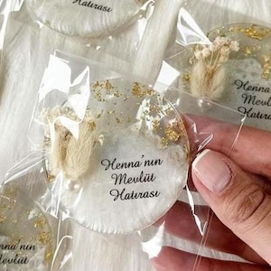 Custom Fridge Magnets , Wedding Favors ,Engagement Gift , personalized magnet , Flower Magnet Favor for Guest , Baby Shower,Baptism Magnet