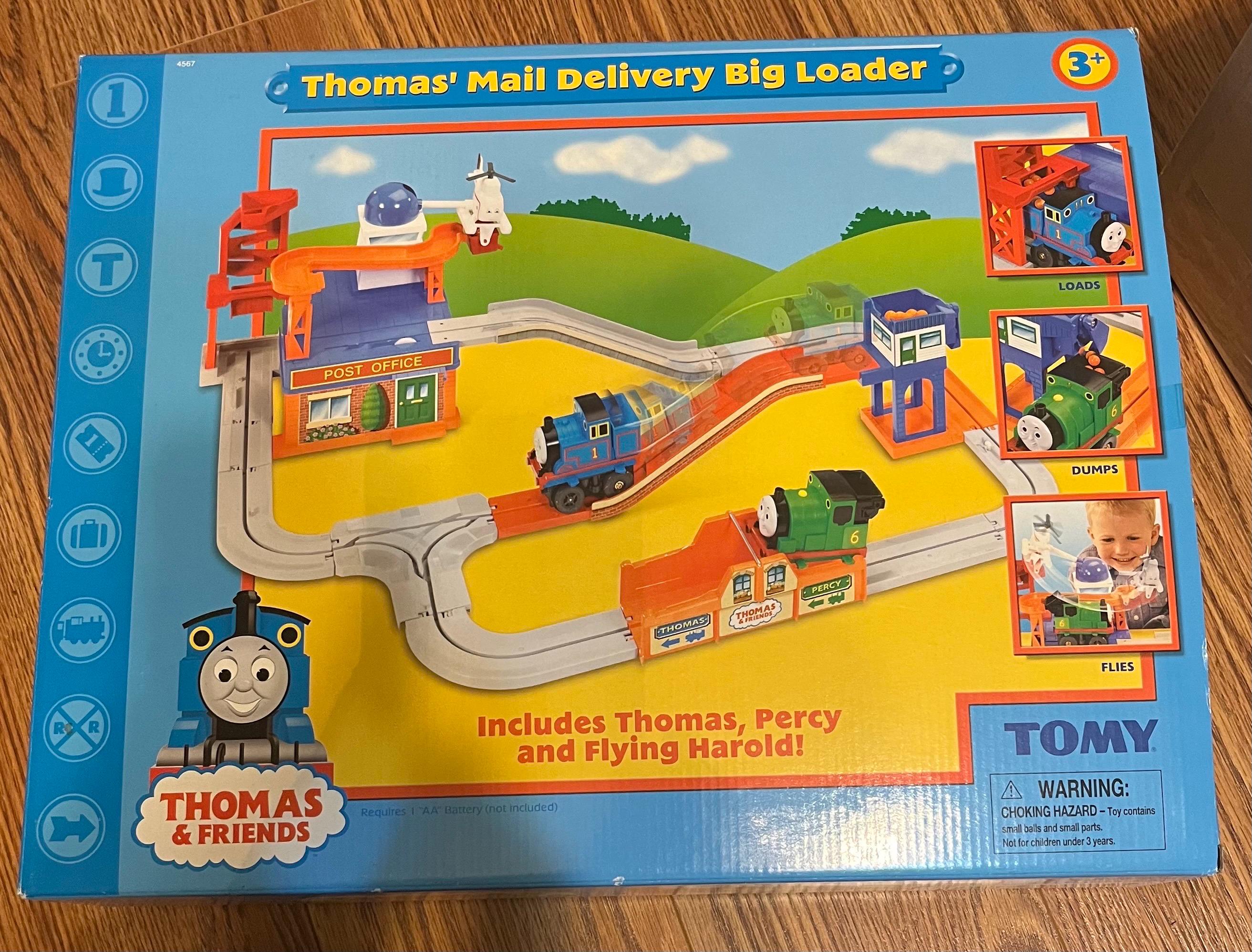 Vintage 2005 Tomy Thomas Mail Delivery Big Loader Playset New in