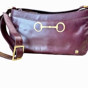 Baguette de cuero flexible de Etienne Aigner con filete dorado para montar a caballo. Renovación EUC y Upstyled.