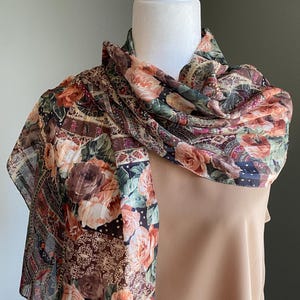 Vintage Paisley Scarf Shawl: Italian Boho Chic Floral Scarf