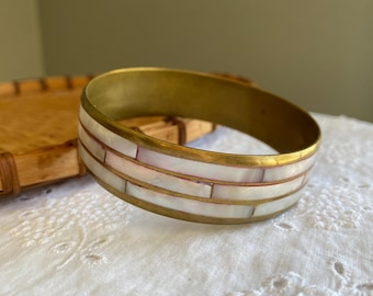 Vintage parelmoer armband: iriserende schelpinleg, boho chic