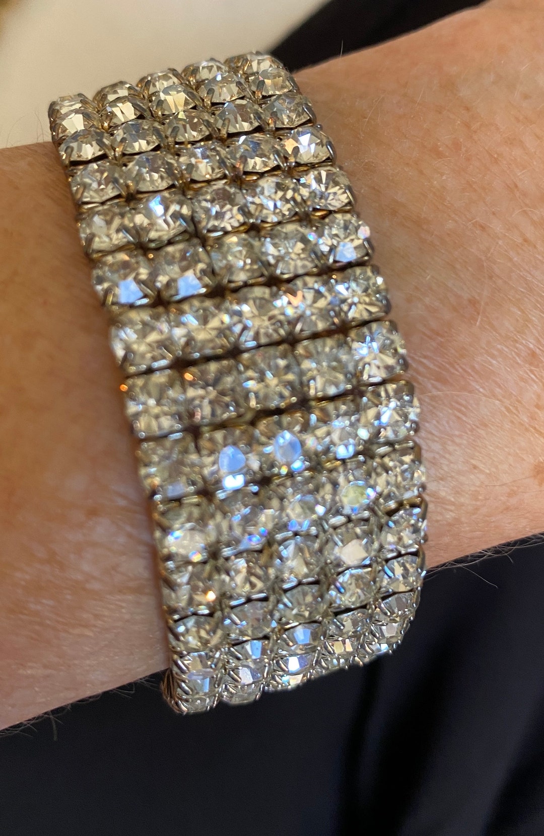 Bracelet with pending rhinestones main image 1